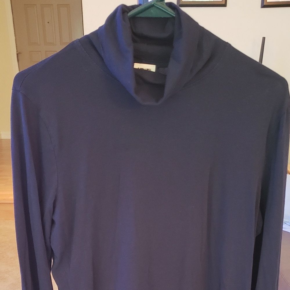 Long sleeve XL turtleneck